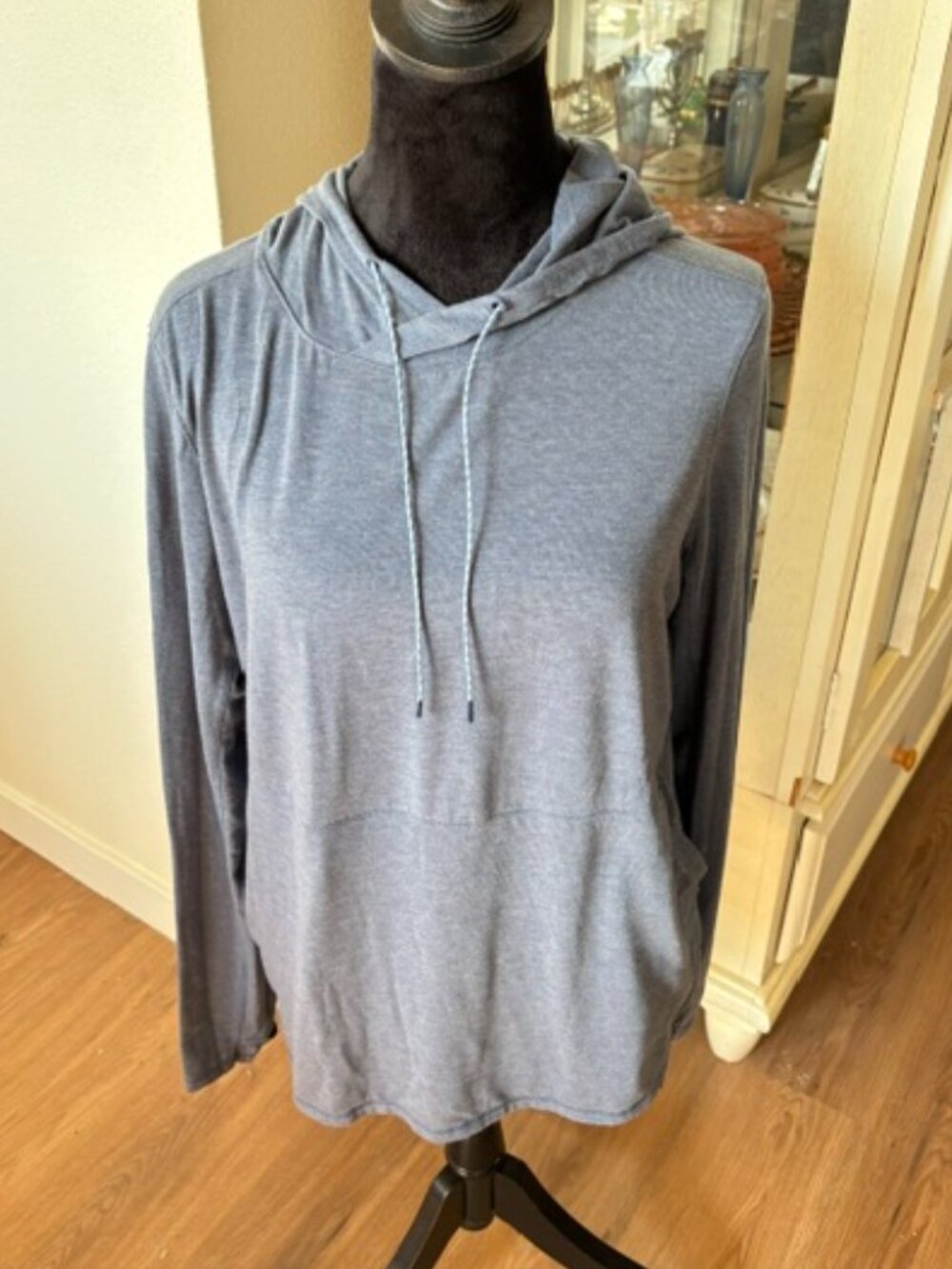 LL Bean Womens Blue Sun Smart Long Sleeve Hooded Shirt UPF 50+ EUC L